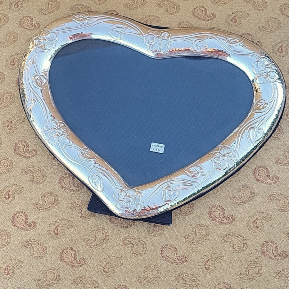 Argento Sterling silver heart frame